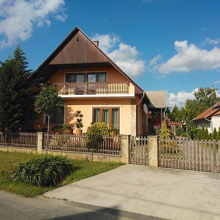 Valentin Vendeghaz Hotel Balatonlelle Buitenkant foto
