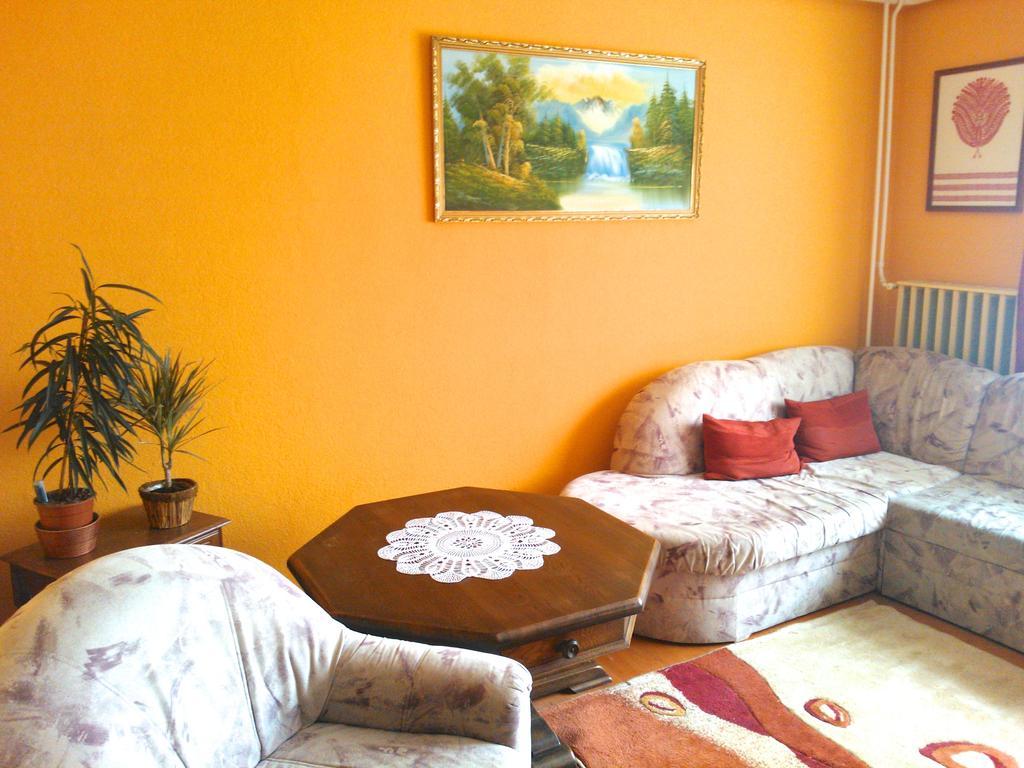Valentin Vendeghaz Hotel Balatonlelle Kamer foto