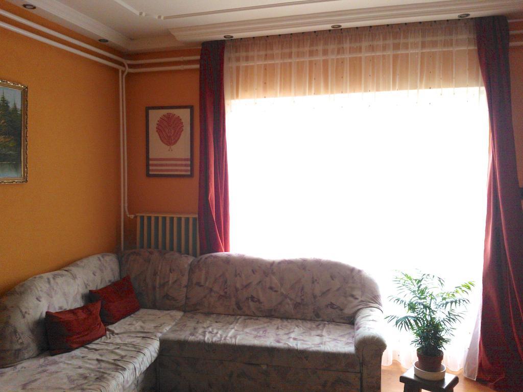 Valentin Vendeghaz Hotel Balatonlelle Kamer foto