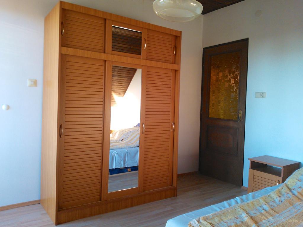 Valentin Vendeghaz Hotel Balatonlelle Buitenkant foto