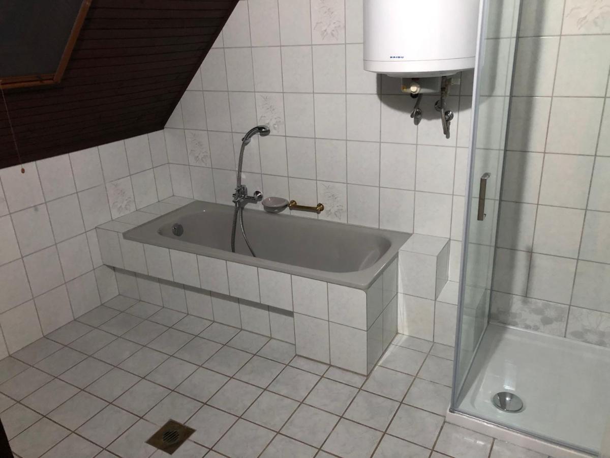 Valentin Vendeghaz Hotel Balatonlelle Buitenkant foto