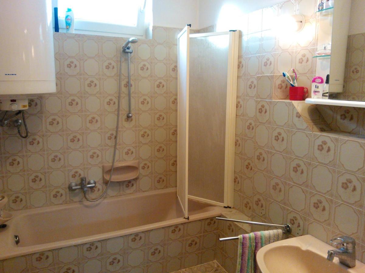 Valentin Vendeghaz Hotel Balatonlelle Kamer foto