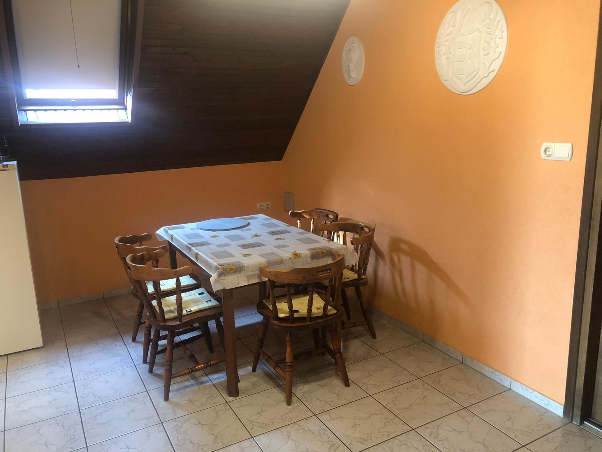Valentin Vendeghaz Hotel Balatonlelle Buitenkant foto