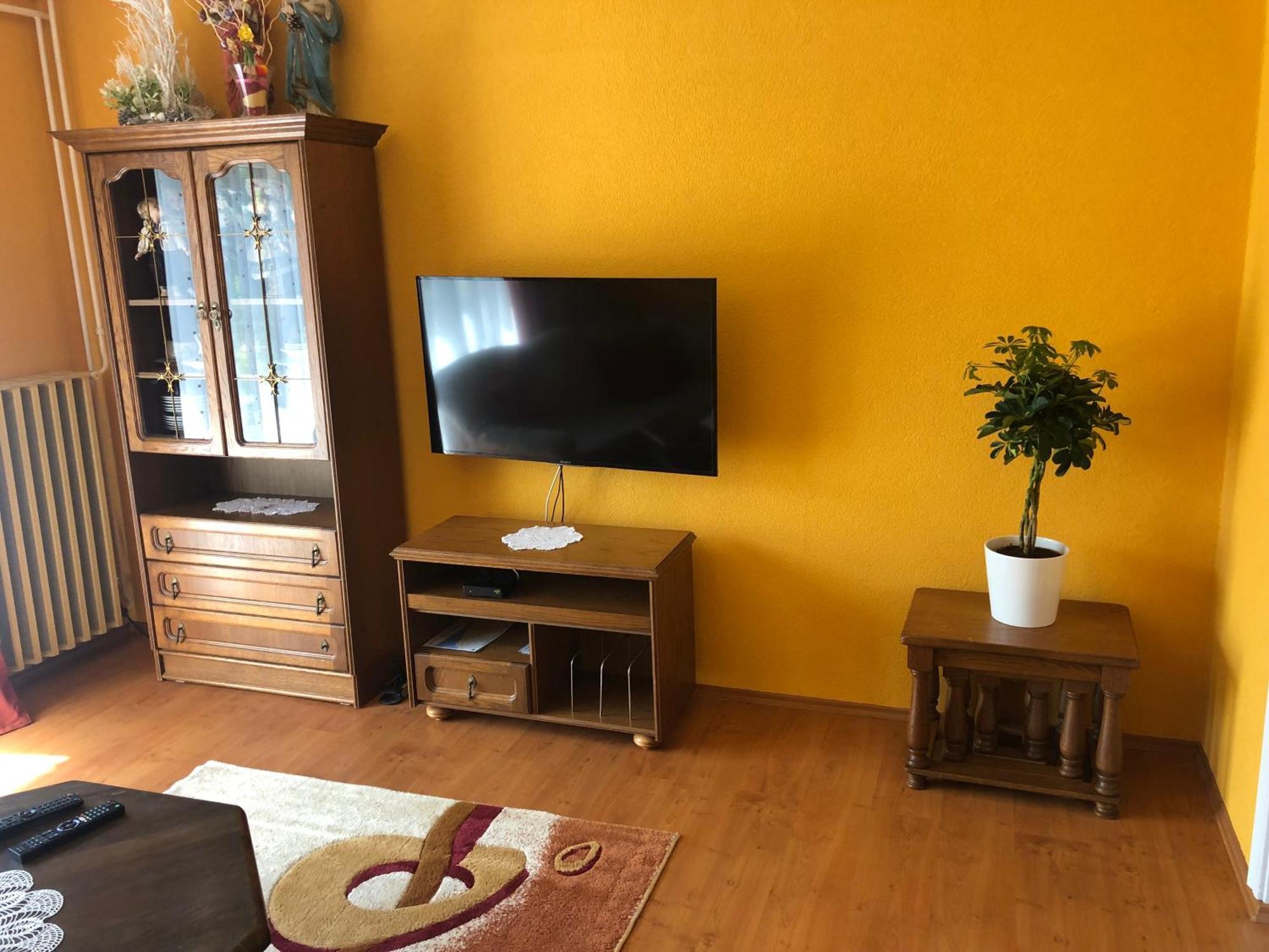 Valentin Vendeghaz Hotel Balatonlelle Buitenkant foto